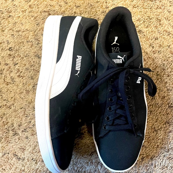 Brand New 🤩 Puma classic sneakers - Picture 1 of 4